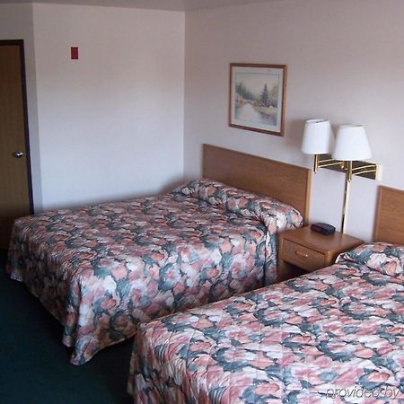 Budget Host Inn&Suites North Branch Zimmer foto